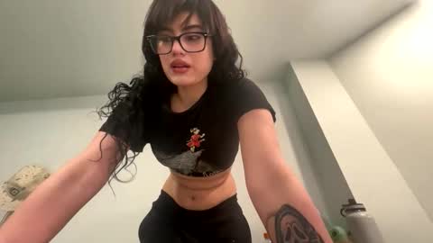 Snapshot of vampgatita chatting on April 2026 08:28:01 PM vampgatita online show from April 2026 08:28:01 PM
