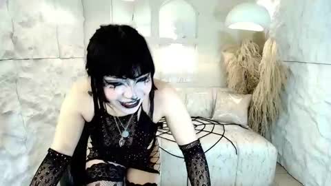 vampkitty_r online show from February 2026 01:18:01 PM