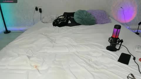 Snapshot of vamppire_girl chatting on September 2025 12:10:01 PM Vamppire Girl online show from September 2025 12:10:01 PM