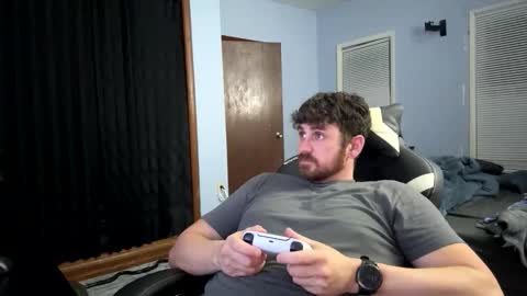 Snapshot of vandal2021 chatting on November 2025 02:01:02 AM Vandal2021 online show from November 2025 02:01:02 AM