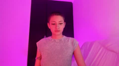 Snapshot of vandalovee chatting on June 2026 05:12:01 AM Babi Alu online show from June 2026 05:12:01 AM