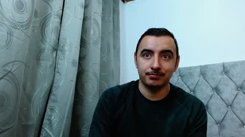 vanderheyl online show from December 2024 02:12:02 AM