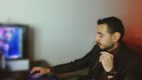 vanderheyl online show from October 2025 12:11:01 AM