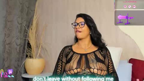 Snapshot of vane_lips chatting on March 2026 03:11:01 AM V A N E online show from March 2026 03:11:01 AM