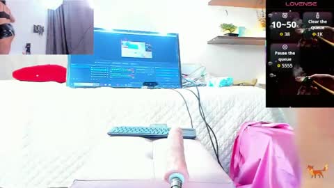 Snapshot of vane_lips chatting on April 2026 03:07:02 AM V A N E online show from April 2026 03:07:02 AM