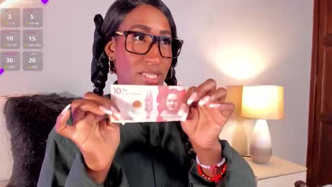 Snapshot of vanellopeevans chatting on March 2026 11:45:02 PM online show from March 2026 11:45:02 PM