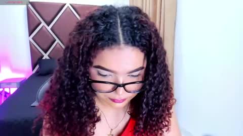 Snapshot of vanesa_coronel chatting on May 2026 11:19:01 AM Vanesa online show from May 2026 11:19:01 AM