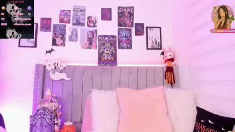 vanesa_moon_ online show from November 2025 12:01:02 AM