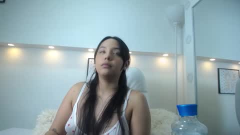 Snapshot of vanesa_velle chatting on September 2025 06:15:02 AM vanesa_velle online show from September 2025 06:15:02 AM