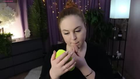 vanesaginger online show from April 2026 11:05:01 AM