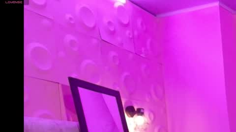 Snapshot of vanessa_7_ chatting on October 2025 09:59:02 PM Vanessa online show from October 2025 09:59:02 PM