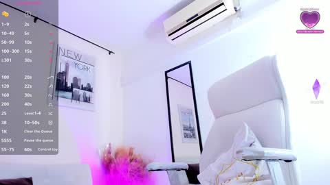 Snapshot of vanessa_gonzaless chatting on December 2024 04:27:02 PM Vanessa online show from December 2024 04:27:02 PM