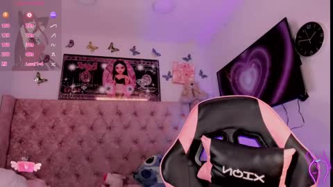 Snapshot of vanessacastroo chatting on April 2026 05:51:02 AM vanessacastroo online show from April 2026 05:51:02 AM