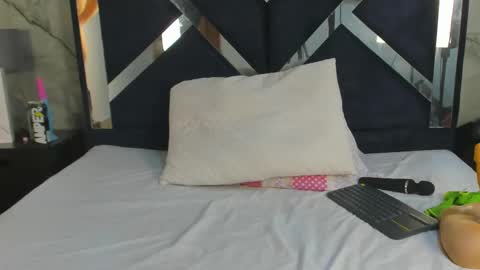 Vanessa Hard online show from February 2026 08:10:02 PM