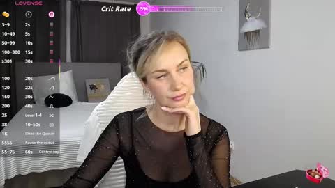 Vanessa  online show from October 2025 01:54:02 PM