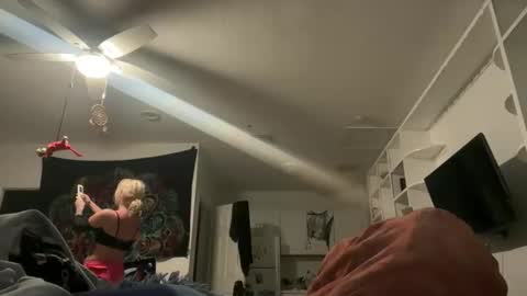 Snapshot of vanessaluvs2play chatting on April 2026 09:44:01 AM vanessaluvs2play online show from April 2026 09:44:01 AM