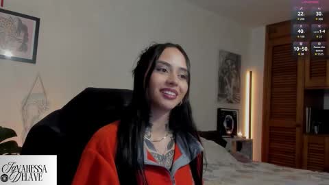 Snapshot of vanessart_ chatting on October 2025 10:32:02 PM Vanessa online show from October 2025 10:32:02 PM