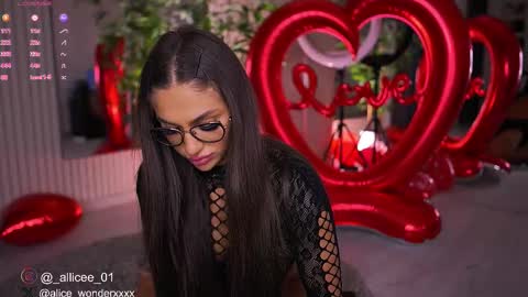 Vanessa Simon online show from February 2025 06:55:01 AM