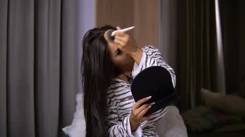 Snapshot of vanessasimon chatting on May 2026 06:20:01 AM Vanessa Simon online show from May 2026 06:20:01 AM
