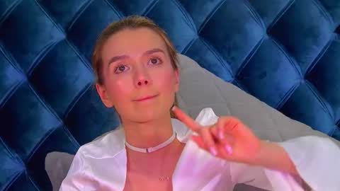 Snapshot of vanessavienne chatting on March 2026 02:15:01 AM VanessaVienne online show from March 2026 02:15:01 AM