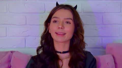 Snapshot of vanessavienne chatting on March 2026 04:08:01 PM VanessaVienne online show from March 2026 04:08:01 PM