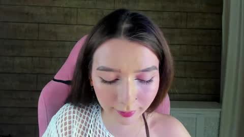 Snapshot of vanessavienne chatting on April 2026 04:26:01 PM VanessaVienne online show from April 2026 04:26:01 PM