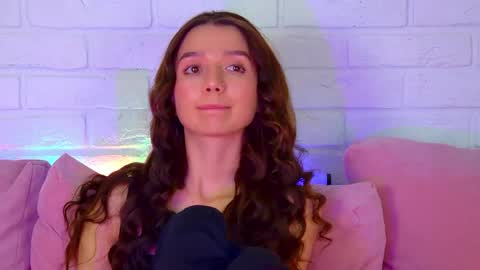 Snapshot of vanessavienne chatting on April 2026 04:26:02 PM VanessaVienne online show from April 2026 04:26:02 PM