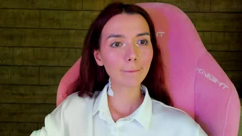 Snapshot of vanessavienne chatting on June 2026 04:29:01 PM VanessaVienne online show from June 2026 04:29:01 PM