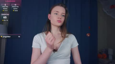 Luna online show from November 2025 06:48:02 PM