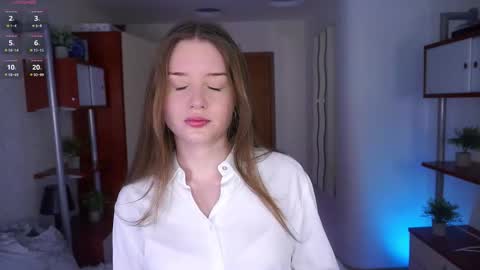 Luna online show from January 2026 06:21:01 PM