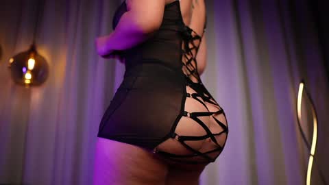 Vania  online show from January 2025 12:16:02 AM