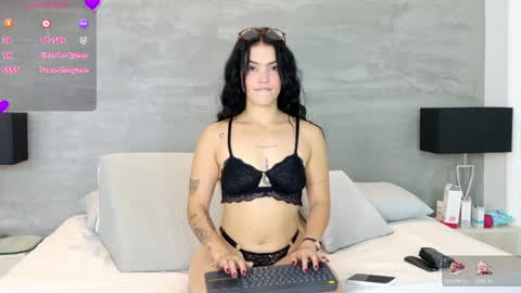 Snapshot of vanika_ray chatting on June 2026 11:38:01 AM vanika_ray online show from June 2026 11:38:01 AM