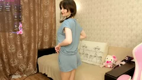 Snapshot of vanilinsky chatting on May 2026 10:07:01 PM Mila online show from May 2026 10:07:01 PM