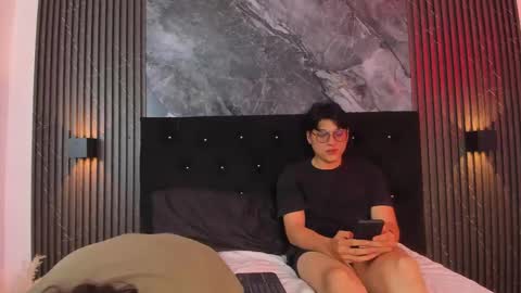 vanilla_hot_ online show from February 2025 10:21:02 PM