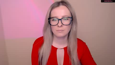 Mia online show from April 2026 04:32:02 PM