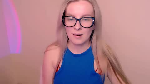 Mia online show from May 2026 04:14:02 PM