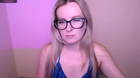 Mia online show from June 2026 04:38:02 PM