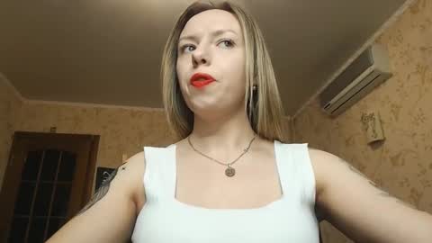 VanillaMuffin online show from January 2025 01:45:02 PM