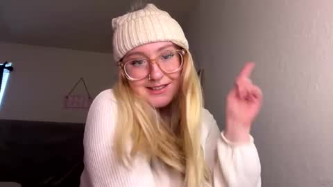 Snapshot of vanillapuddingpie chatting on January 2025 09:53:01 PM vanillapuddingpie online show from January 2025 09:53:01 PM