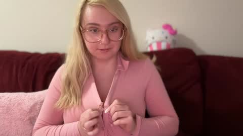 Snapshot of vanillapuddingpie chatting on January 2025 12:54:02 AM vanillapuddingpie online show from January 2025 12:54:02 AM