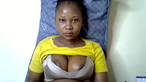 Snapshot of vanillavenus chatting on October 2025 11:24:02 PM vanillavenus online show from October 2025 11:24:02 PM