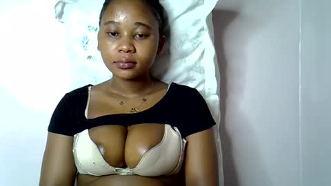 Snapshot of vanillavenus chatting on October 2025 10:50:01 PM vanillavenus online show from October 2025 10:50:01 PM