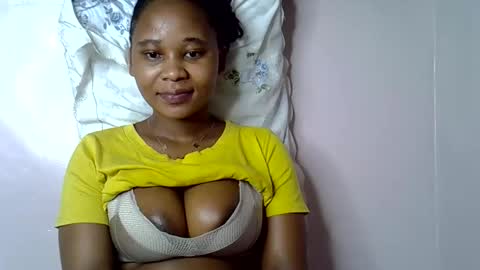 Snapshot of vanillavenus chatting on October 2025 10:59:02 PM vanillavenus online show from October 2025 10:59:02 PM