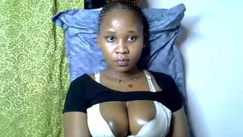 Snapshot of vanillavenus chatting on November 2025 03:36:01 PM vanillavenus online show from November 2025 03:36:01 PM