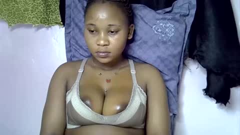 Snapshot of vanillavenus chatting on November 2025 01:50:01 PM vanillavenus online show from November 2025 01:50:01 PM