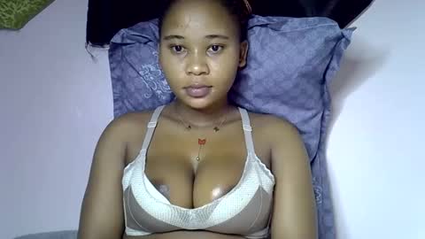 Snapshot of vanillavenus chatting on November 2025 10:53:02 PM vanillavenus online show from November 2025 10:53:02 PM