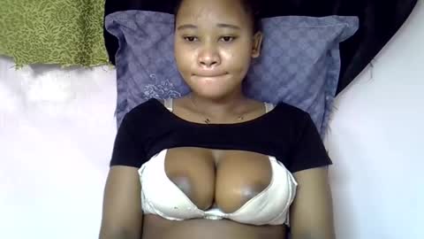 Snapshot of vanillavenus chatting on November 2025 10:33:02 PM vanillavenus online show from November 2025 10:33:02 PM