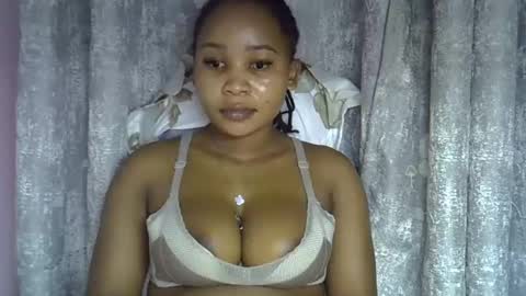 Snapshot of vanillavenus chatting on April 2026 10:32:01 PM vanillavenus online show from April 2026 10:32:01 PM