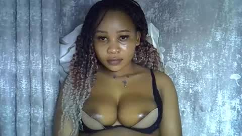 Snapshot of vanillavenus chatting on May 2026 11:32:02 PM vanillavenus online show from May 2026 11:32:02 PM