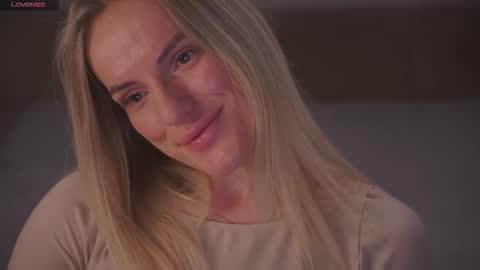 Sophie online show from February 2026 02:04:01 AM